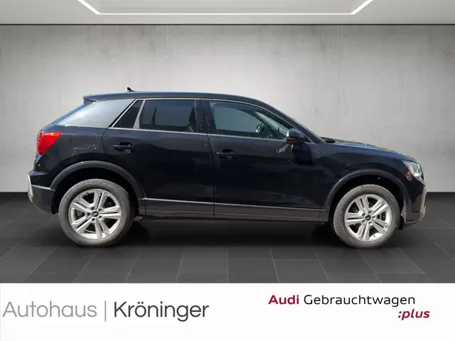 Audi Q2 view 4