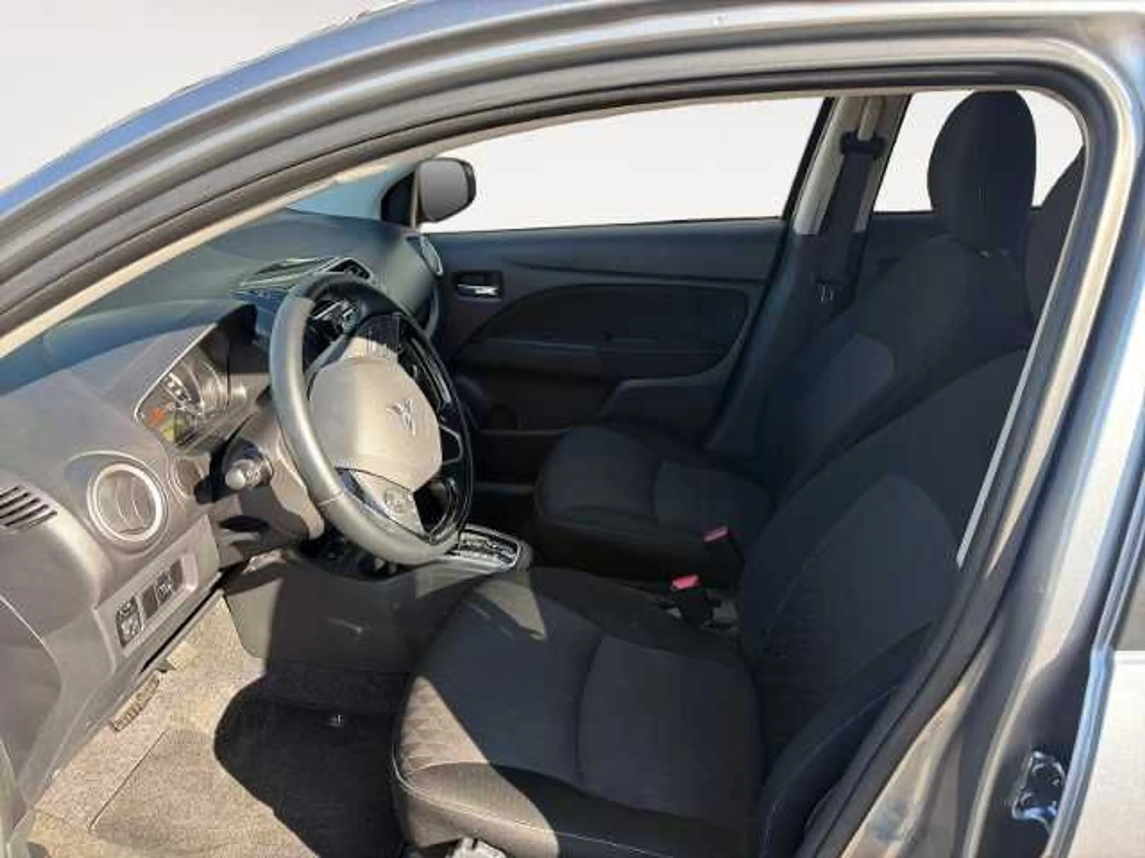 Mitsubishi Space Star Intro Edition+ 1.2 CVT + Winterräder — photo 12