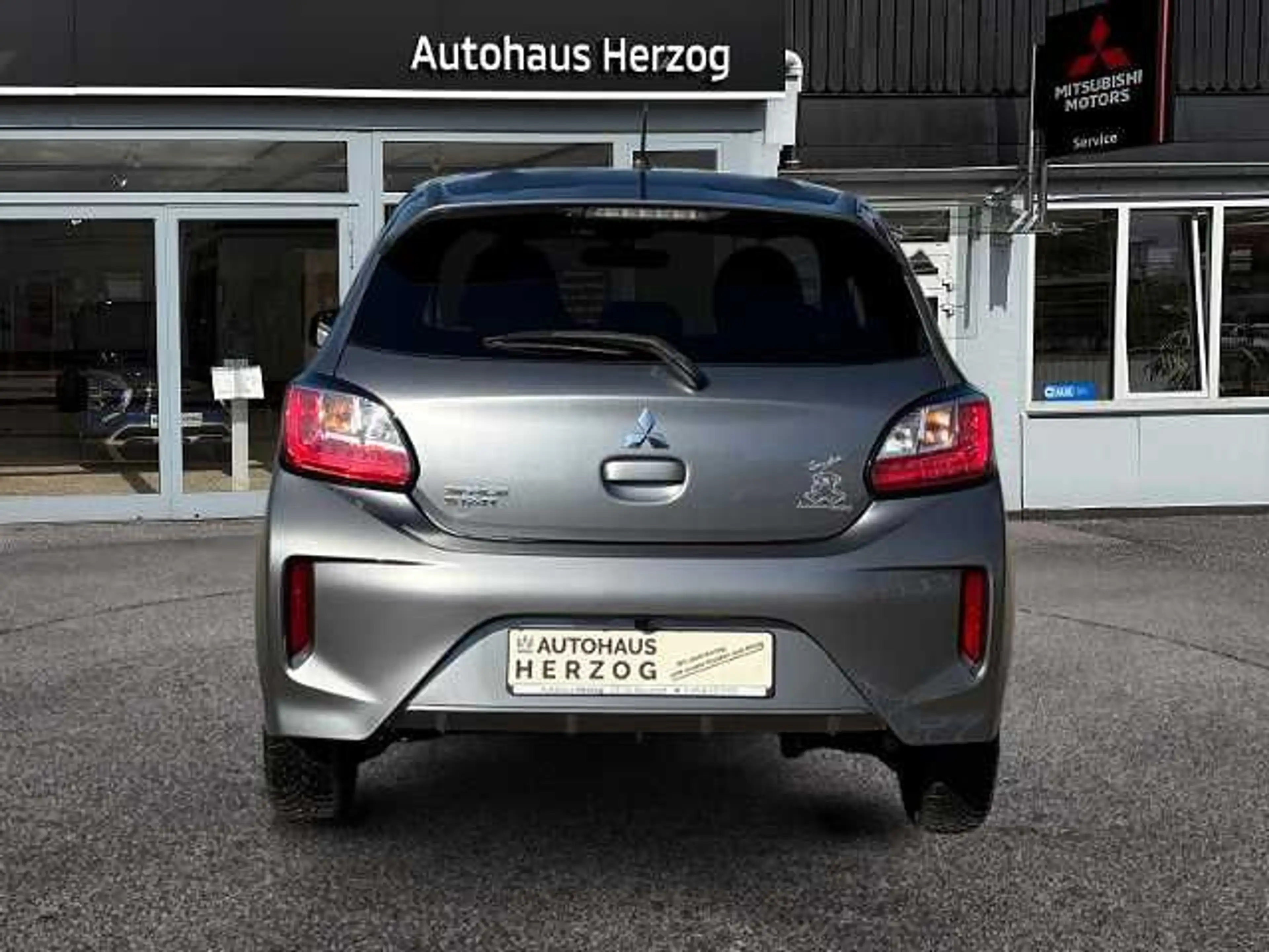 Mitsubishi Space Star Intro Edition+ 1.2 CVT + Winterräder — photo 6