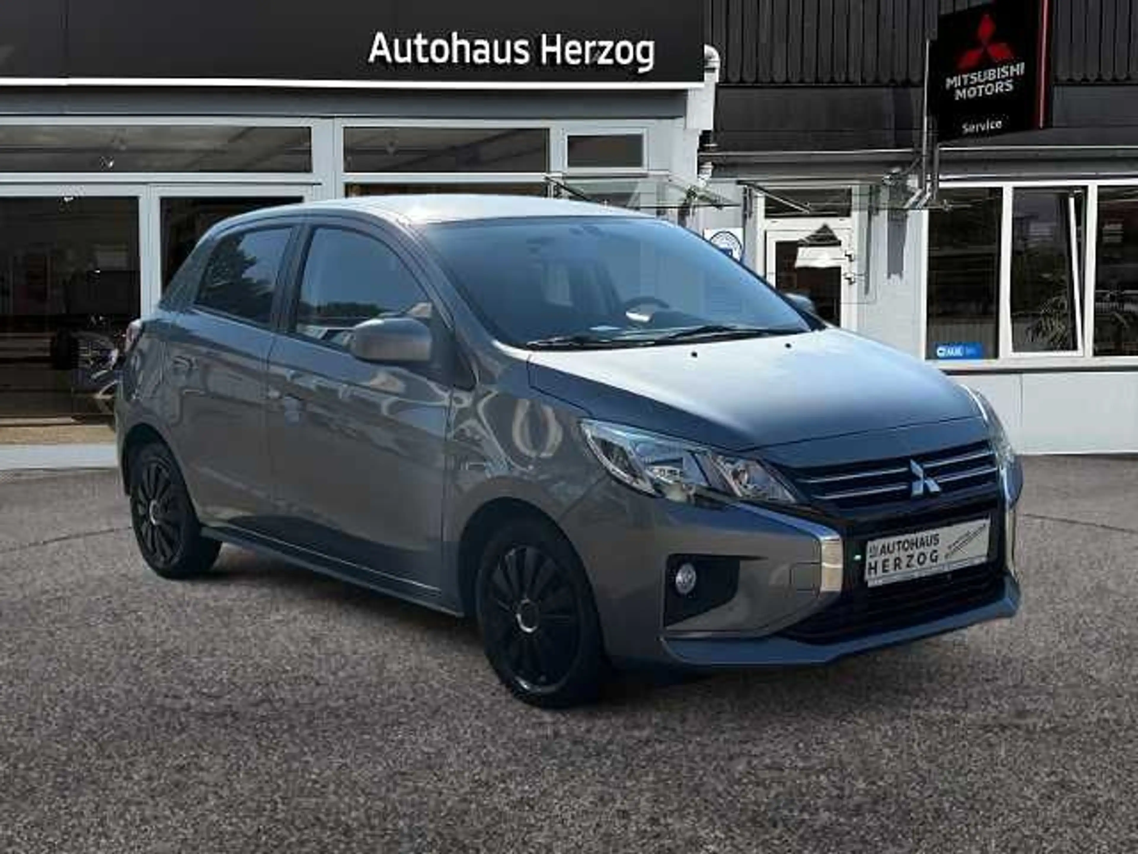Mitsubishi Space Star Intro Edition+ 1.2 CVT + Winterräder — photo 2