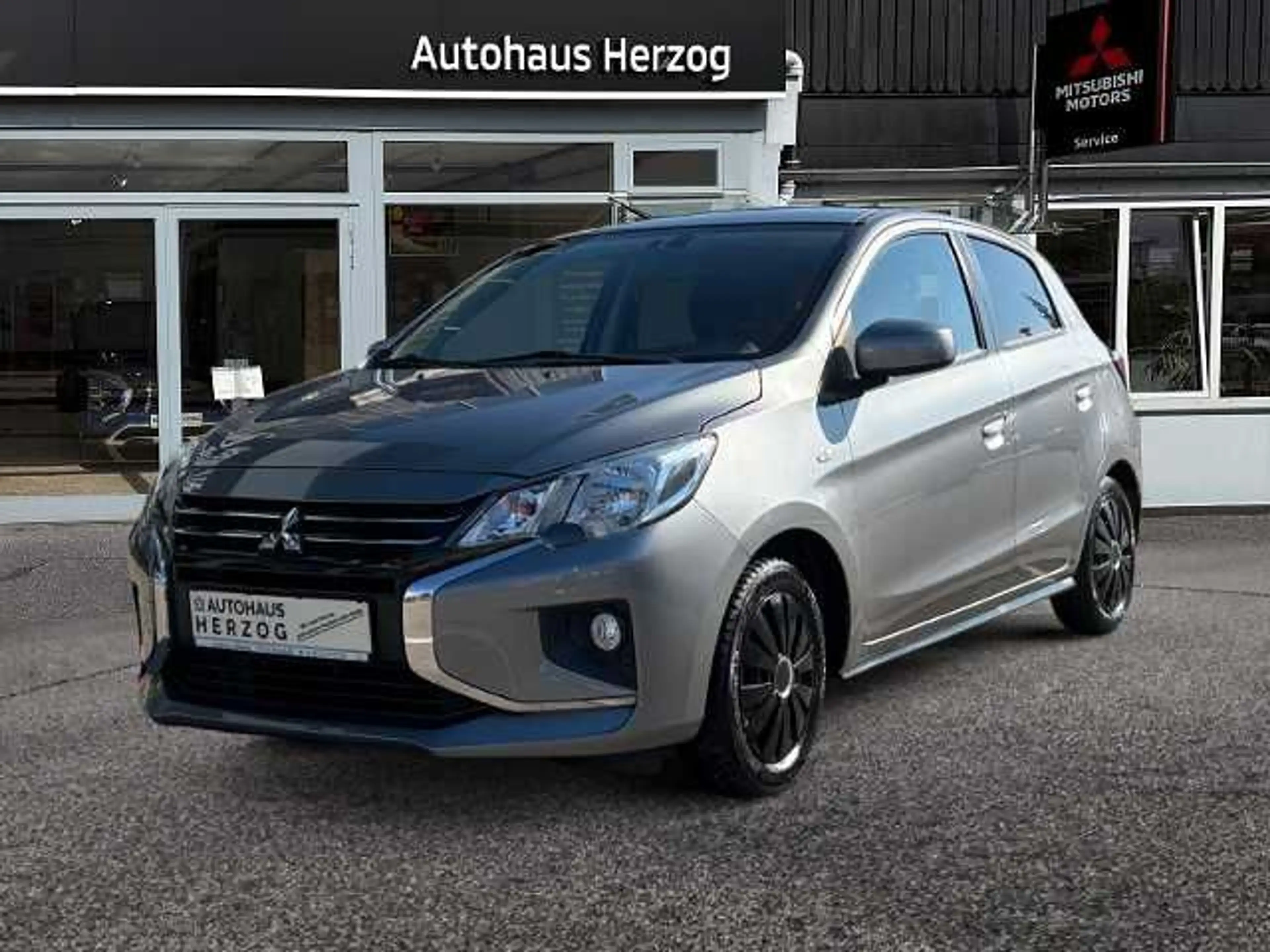 Mitsubishi Space Star Intro Edition+ 1.2 CVT + Winterräder