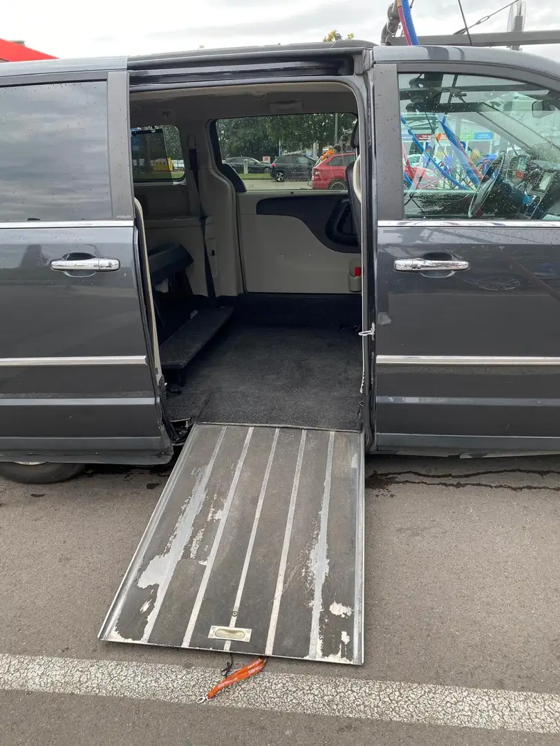 Lancia Voyager Voyager 2.8 CRD16v Gold Black - 1