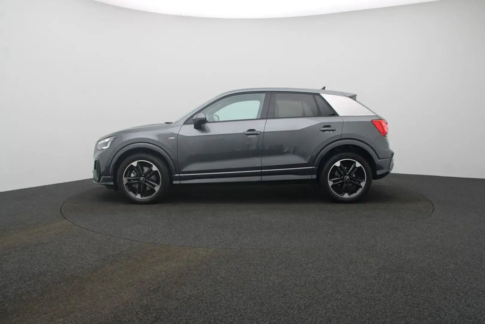 Audi Q2 35 TDI S line Matrix Navi ACC Grau - 2