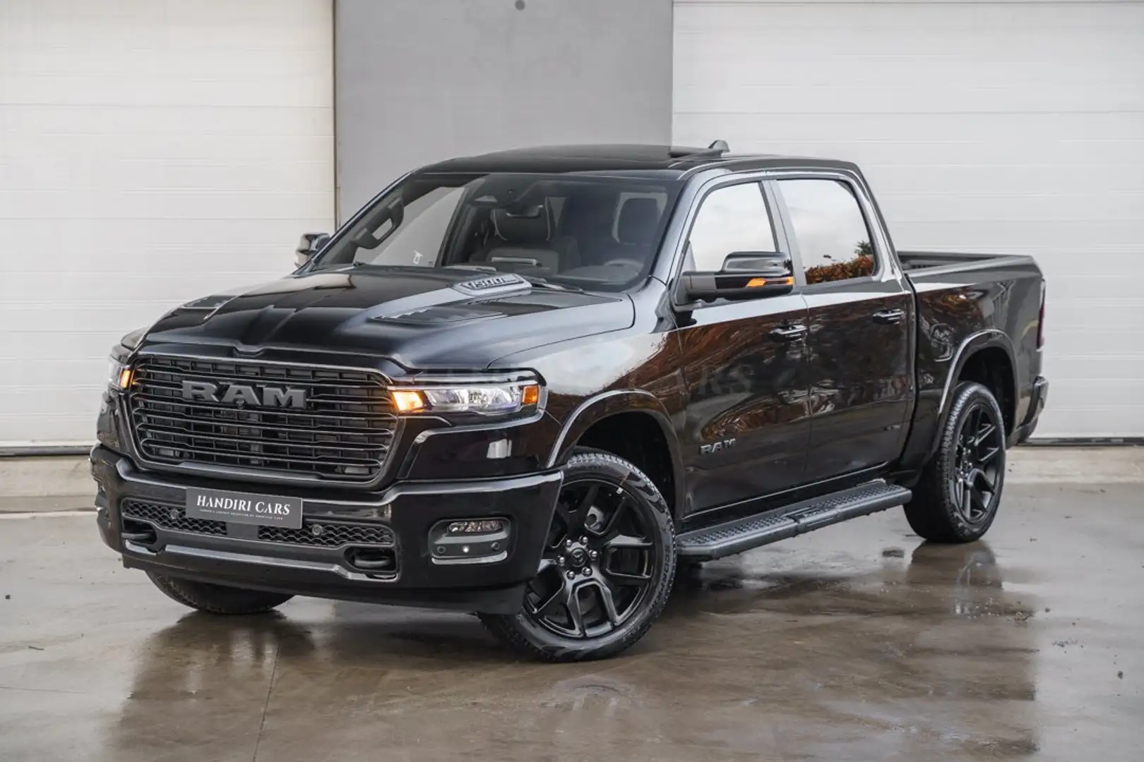 Dodge RAM 2025 Laramie Night € 65200 +14.4" TOUCH DISPLAY Zwart - 2