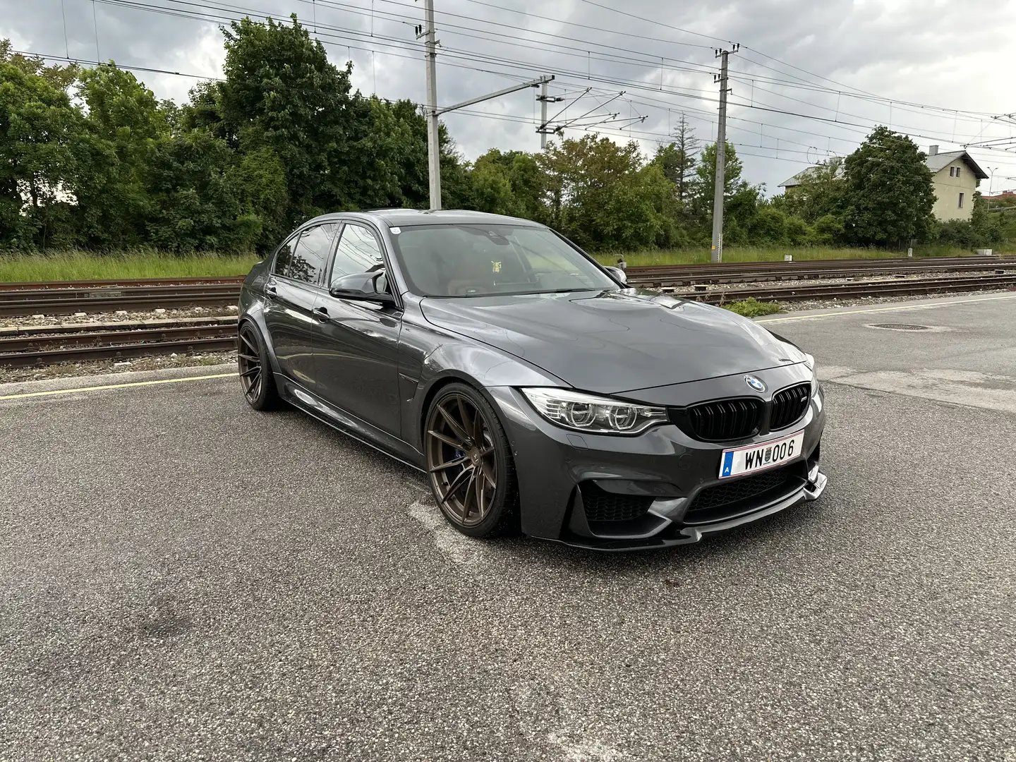 BMW M3 DKG INDIVIDUAL Grau - 2