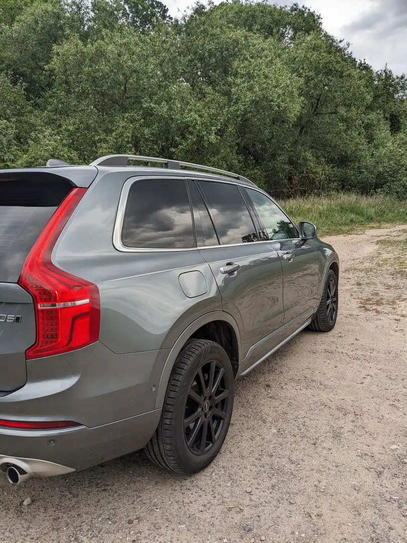 Volvo XC90 XC90 D5 AWD Geartronic Momentum Šedá - 2