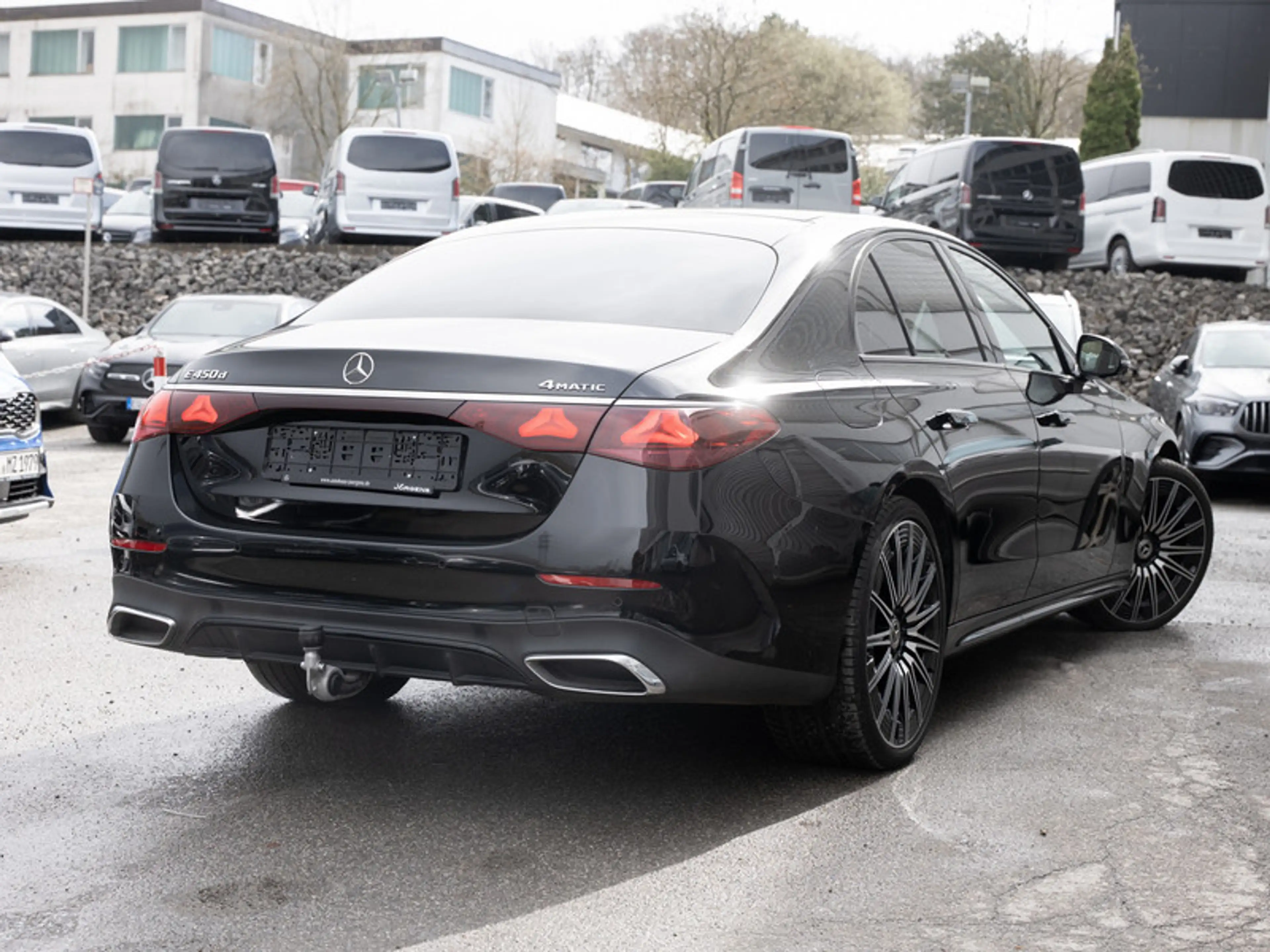 Mercedes-Benz E 450 d 4MATIC Limousine AMG-Sport+Burm+Pano+AHK — photo 4