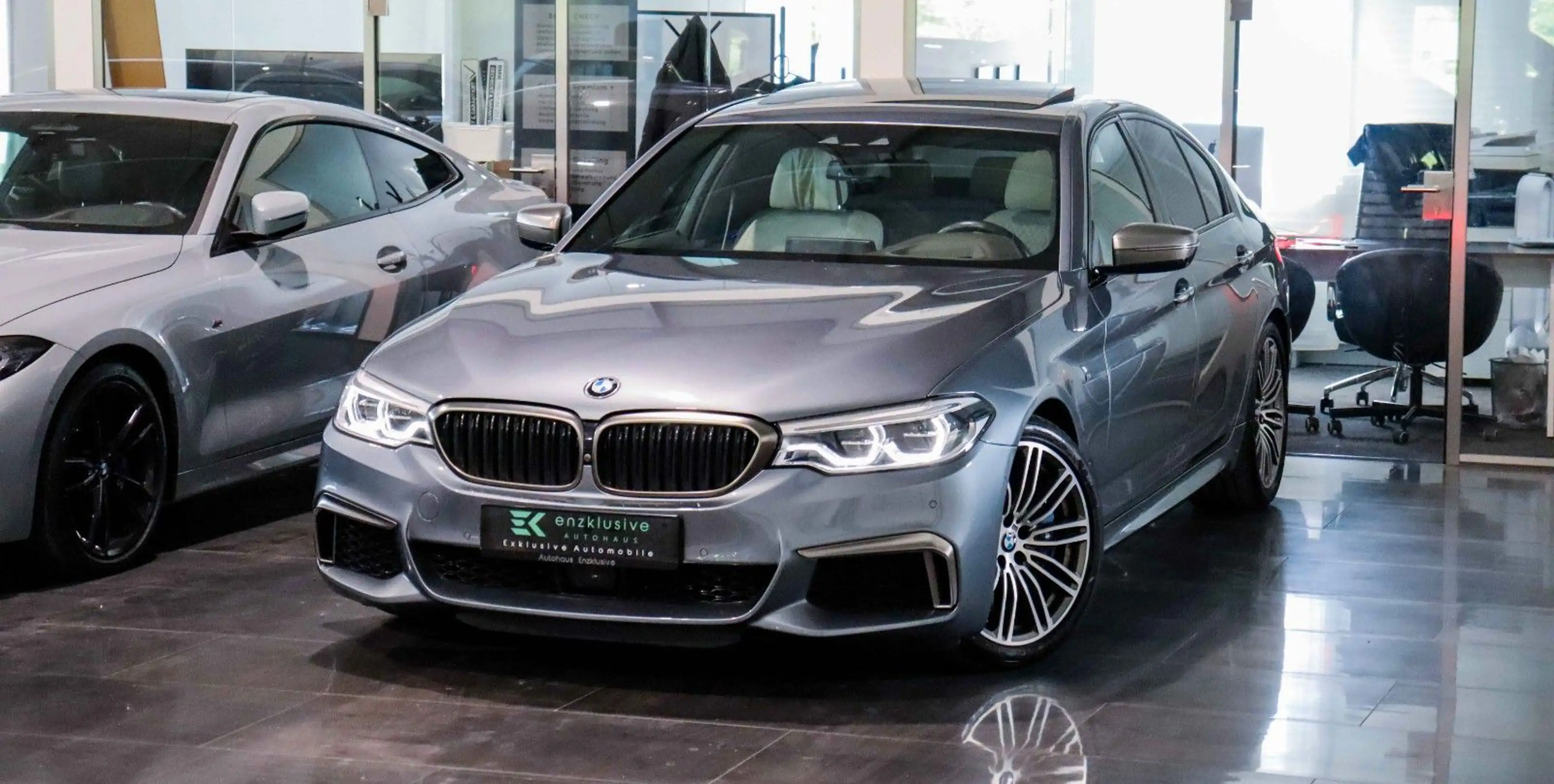 BMW 550 i xDrive GLASDACH*SOFT-CLOSE*KEYLES*H&K*VOLL — photo 8
