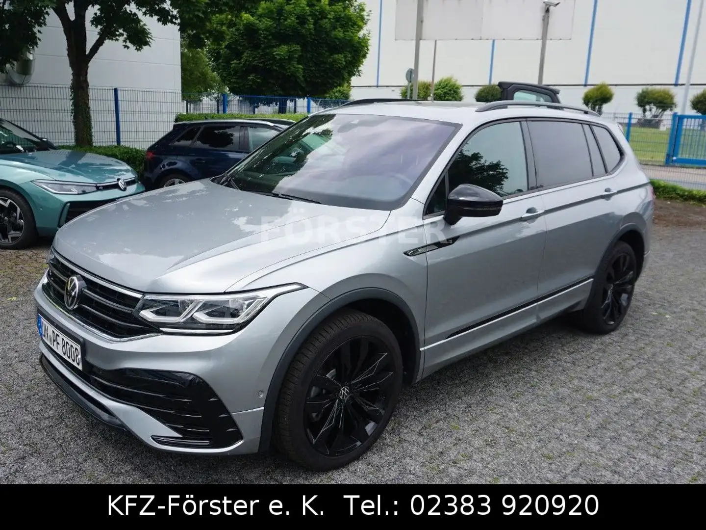 Volkswagen Tiguan Allspace R-Line 4Motion 7-Sitzer MwSt Zilver - 2