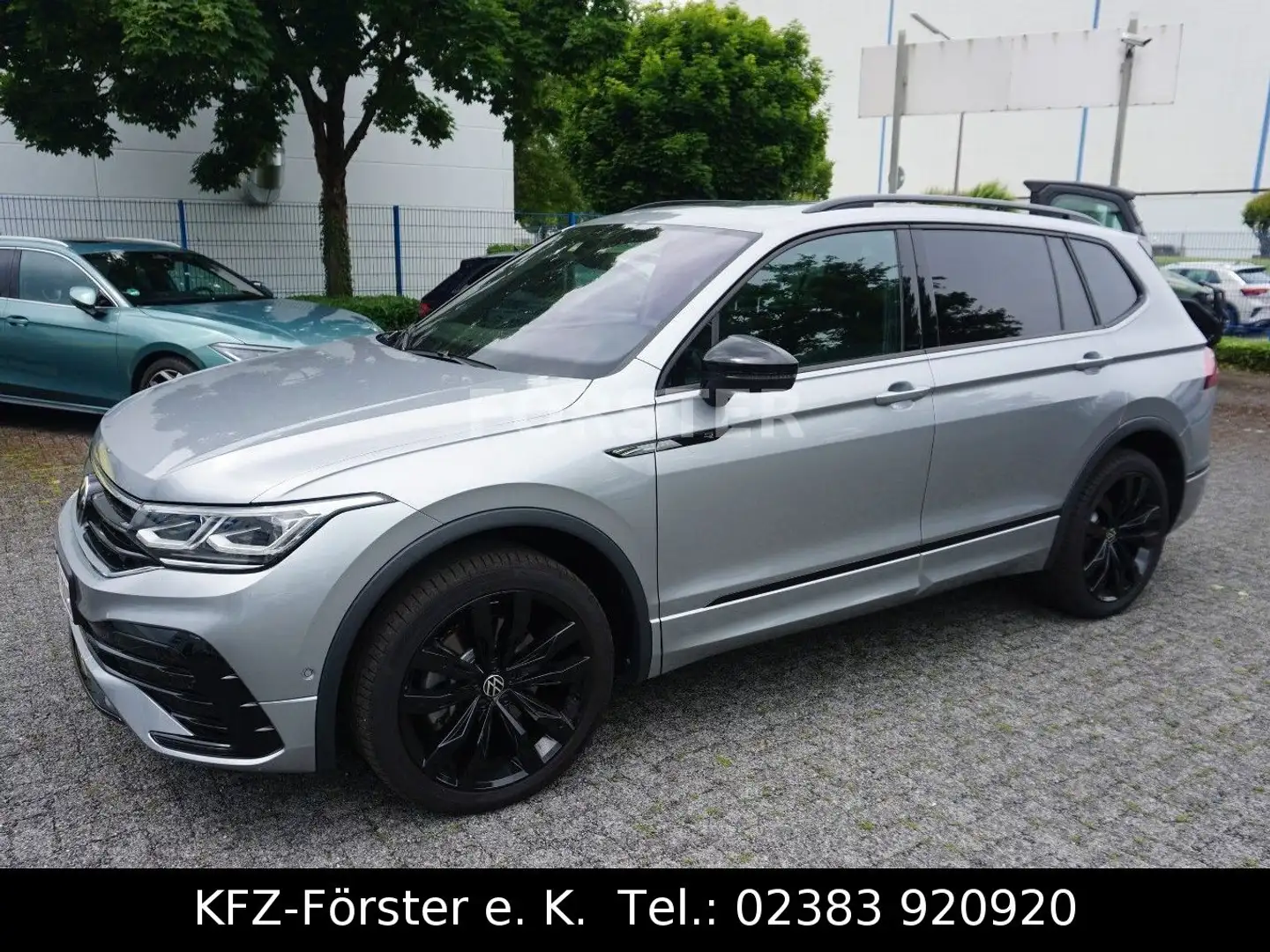 Volkswagen Tiguan Allspace R-Line 4Motion 7-Sitzer MwSt Zilver - 1