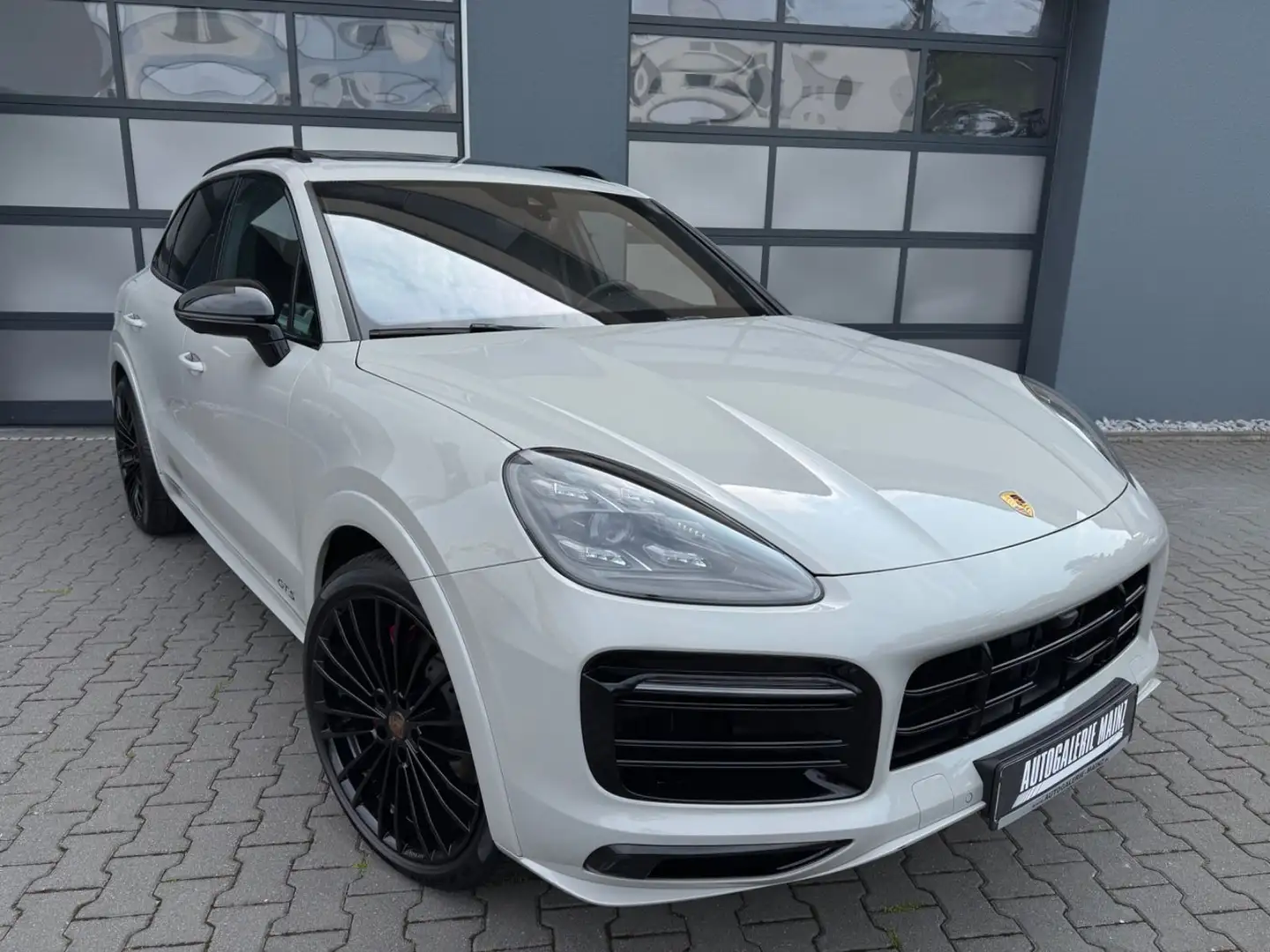 Porsche Cayenne GTS Sportdesign Approved-03.26 - 1