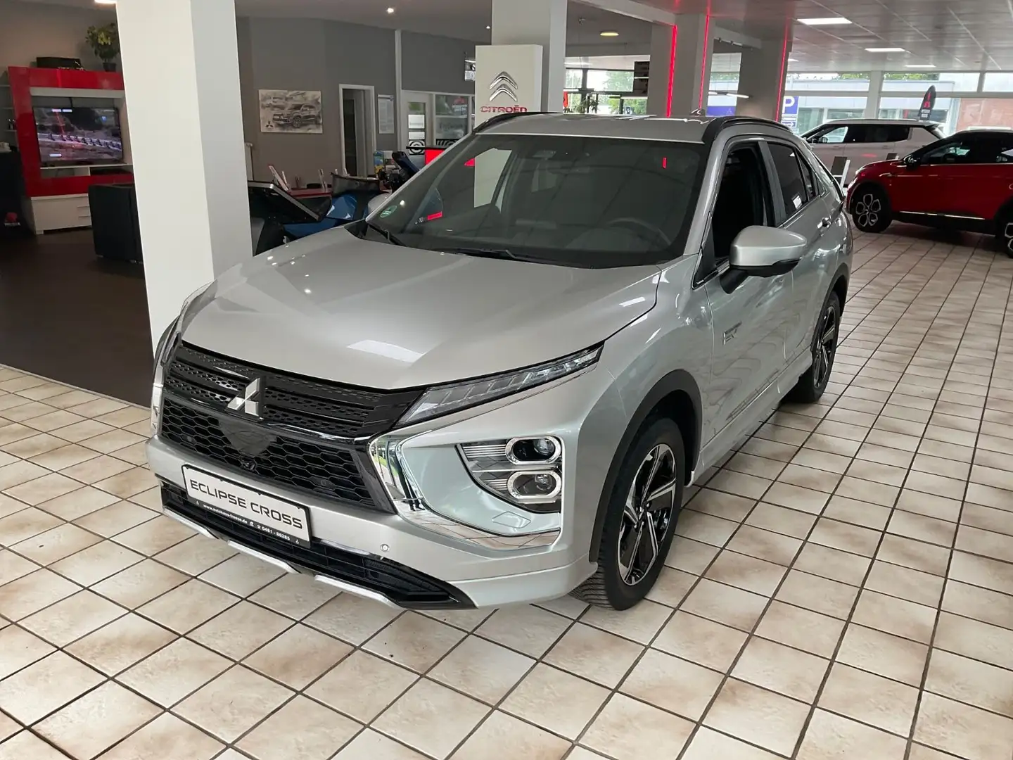 Mitsubishi Eclipse Cross Plus PHEV Plateado - 1