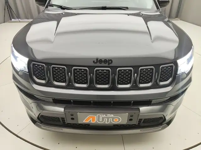Jeep Compass view 21