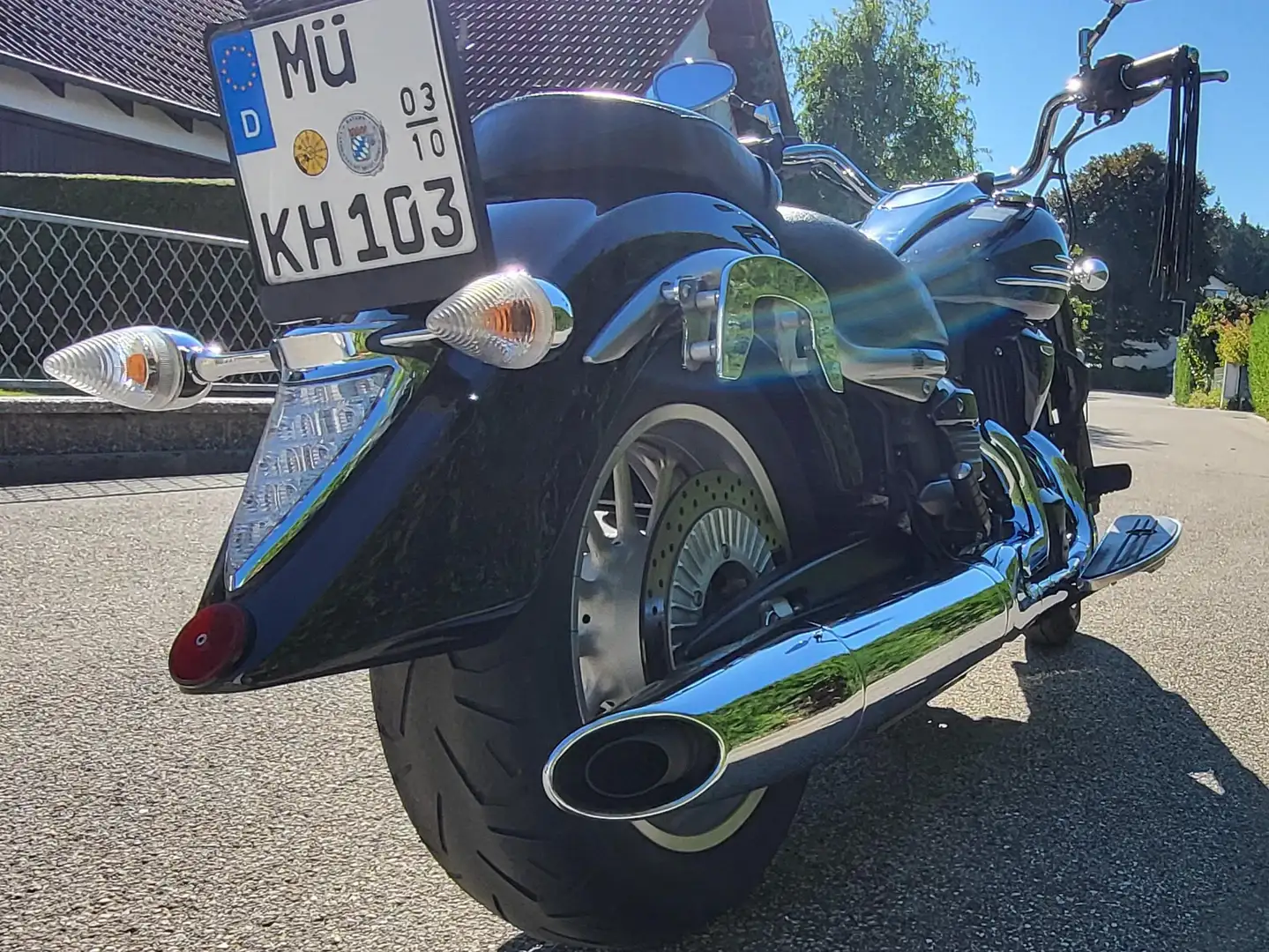 Yamaha XV 1900 Black - 2