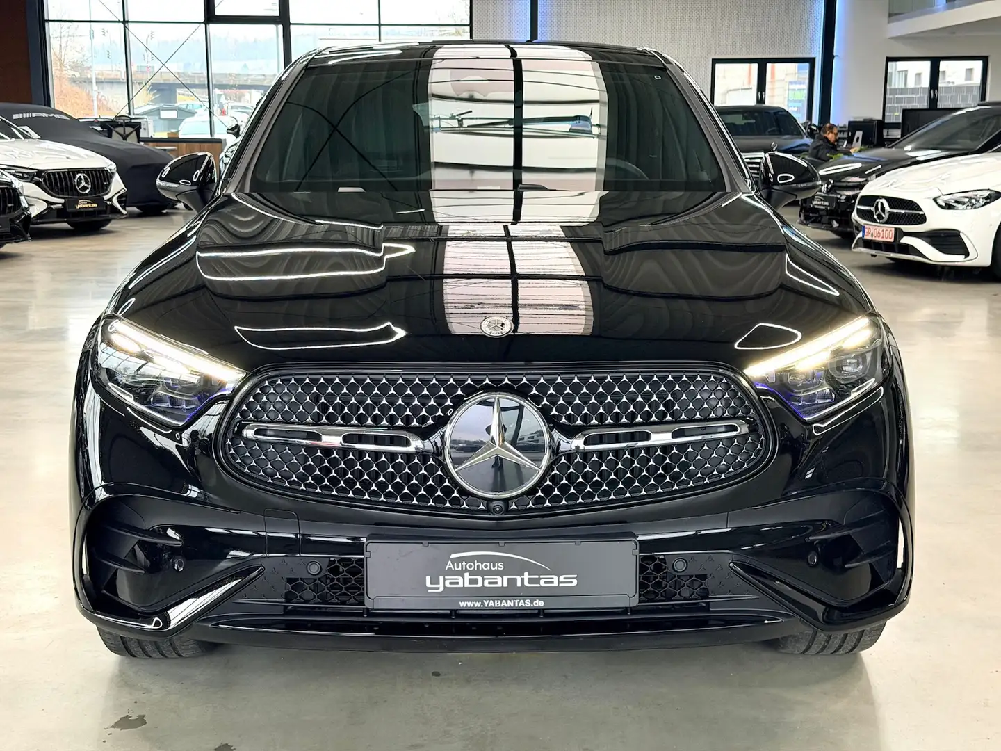 Mercedes-Benz GLC 300 d 4M AMG Night Pano AHK 360°-K KEYLESS-GO MBUX Mem Noir - 2