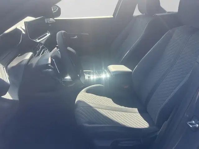 Peugeot 2008 view 8