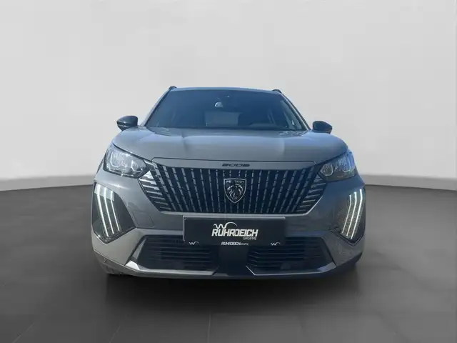 Peugeot 2008 view 6