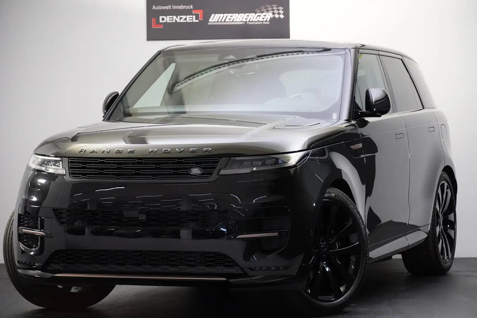 Land Rover Range Rover Sport 3.0 PHEV SWB Dynamic SE Schwarz - 2