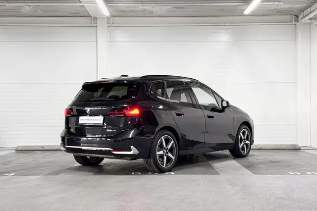 BMW 2 Series view 7