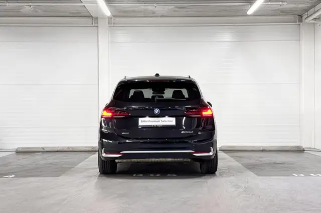 BMW 2 Series view 8