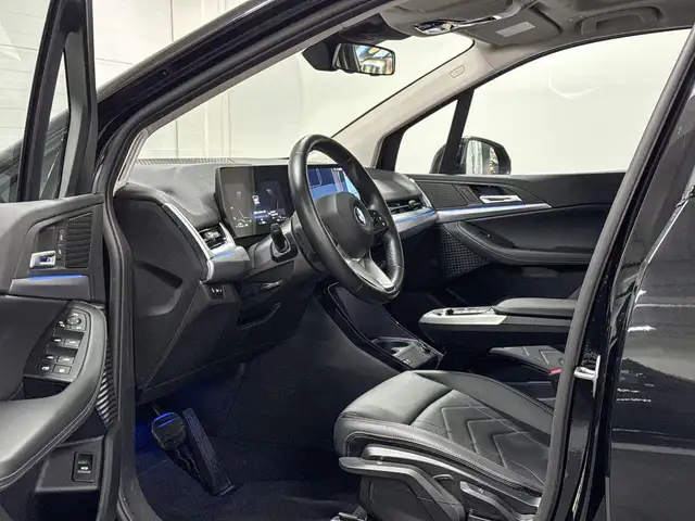 BMW 2 Series view 9