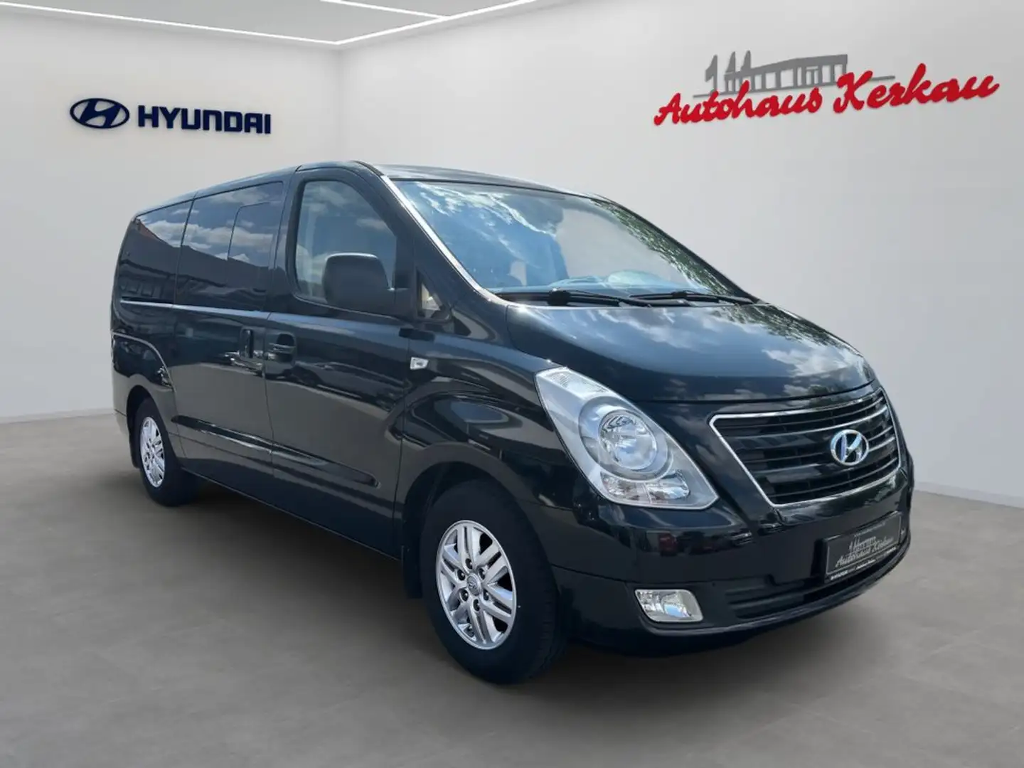 Hyundai H-1 2.5 CRDi Travel Premium - 2