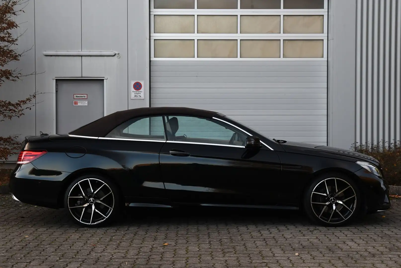 Mercedes-Benz E 350 E 350 CGI LED/ACC/360°/Memory/HarmonKardon Schwarz - 2