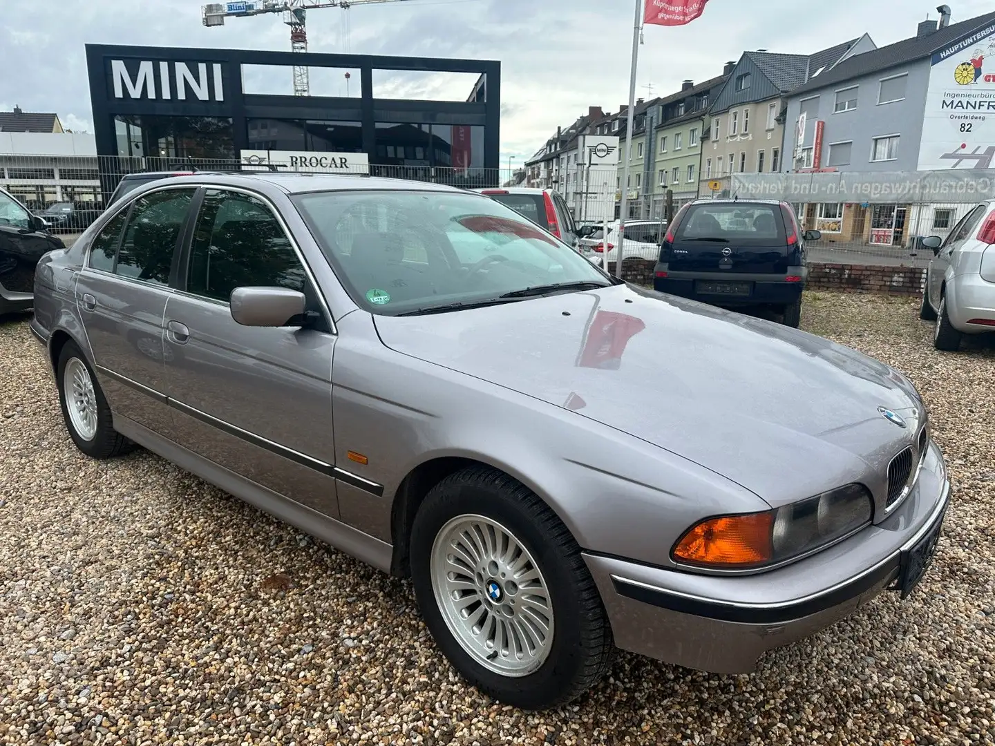 BMW 535 i Auto Braun - 1