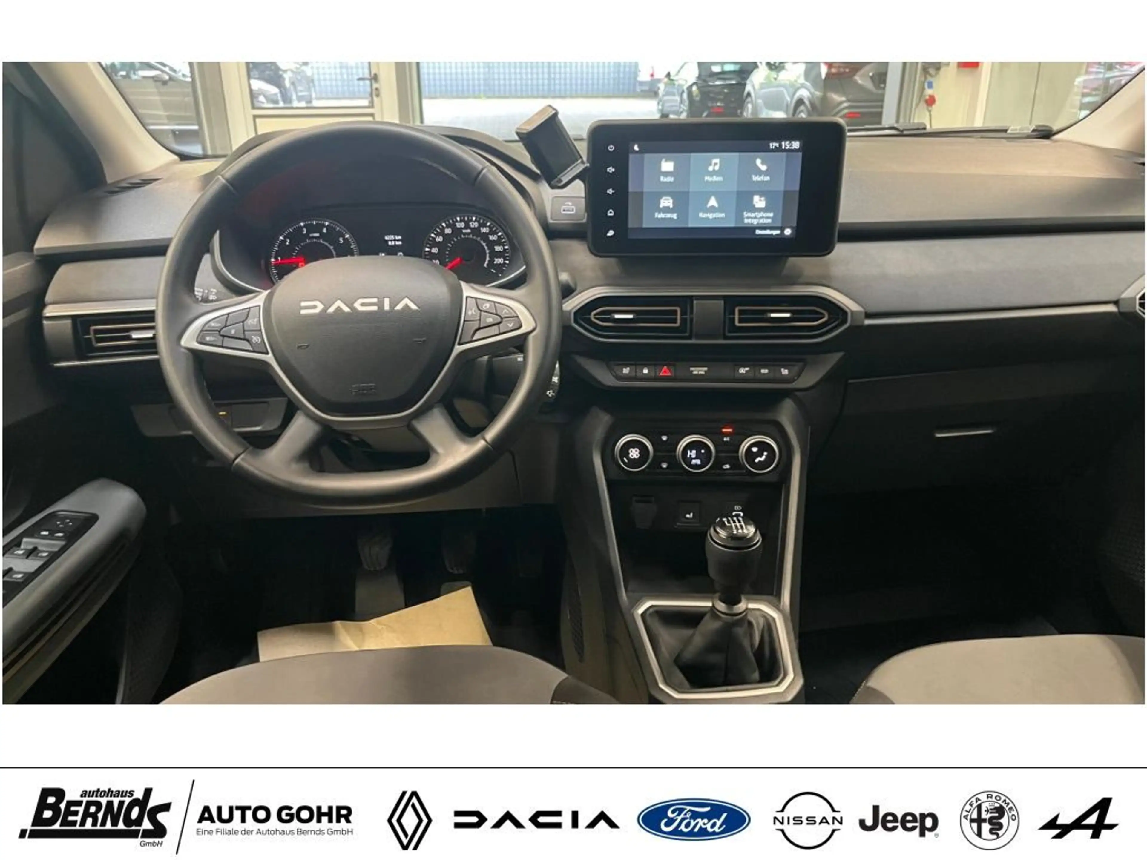 Dacia Jogger TCe 110 Extreme 7-SITZER NAVI PDC KLIMAAUTOMATIK — photo 15