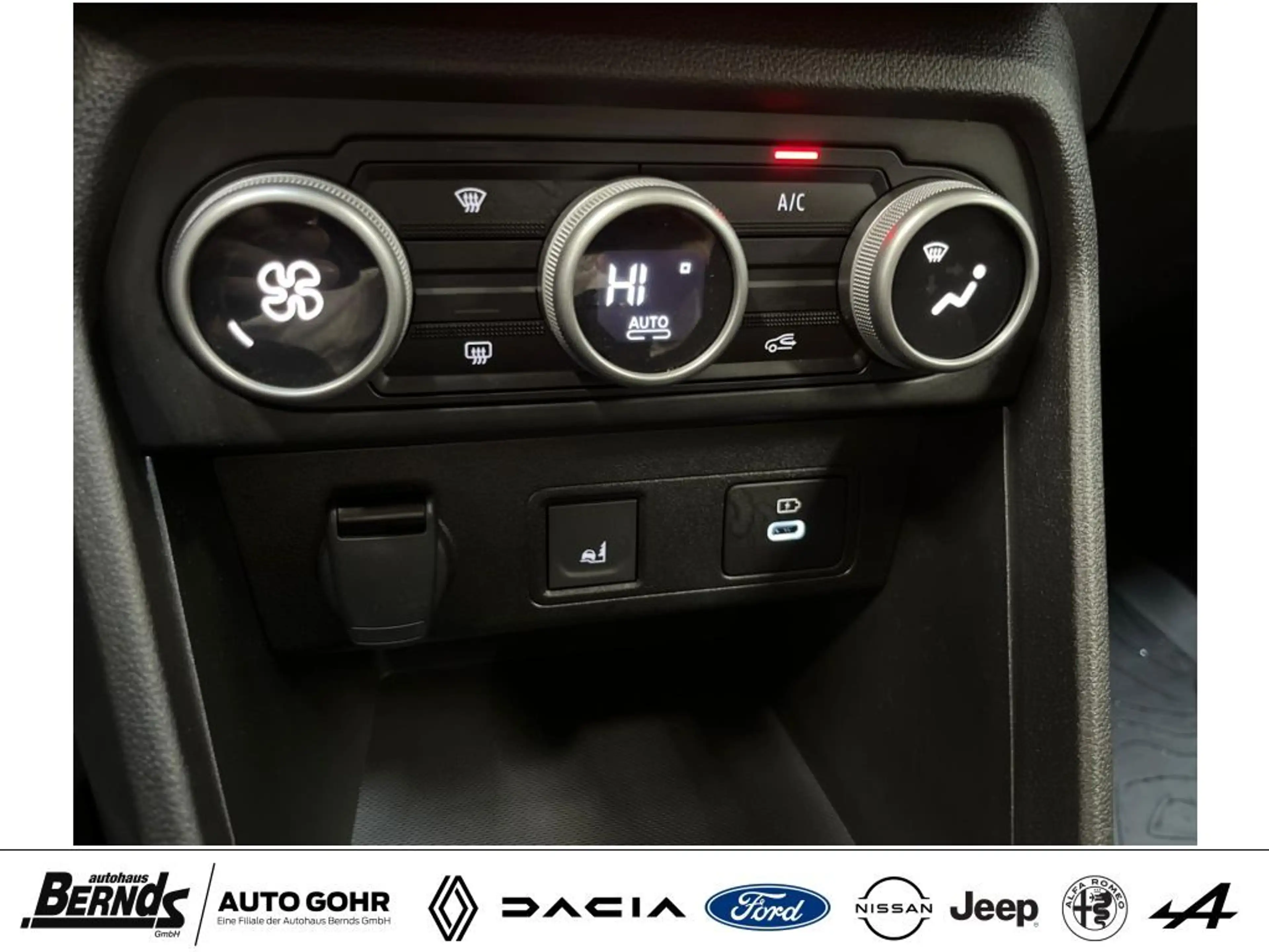 Dacia Jogger TCe 110 Extreme 7-SITZER NAVI PDC KLIMAAUTOMATIK — photo 24