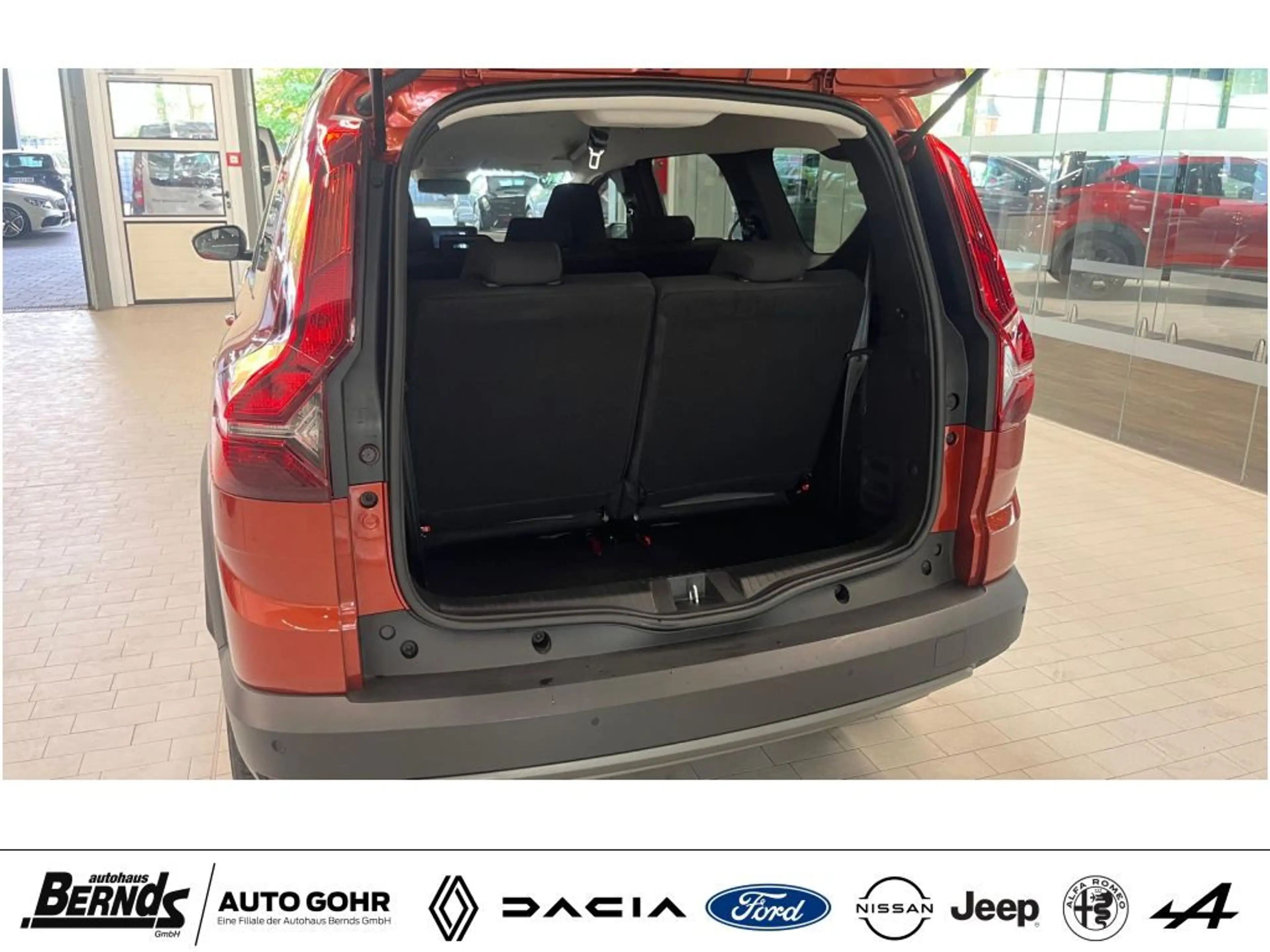 Dacia Jogger TCe 110 Extreme 7-SITZER NAVI PDC KLIMAAUTOMATIK — photo 8