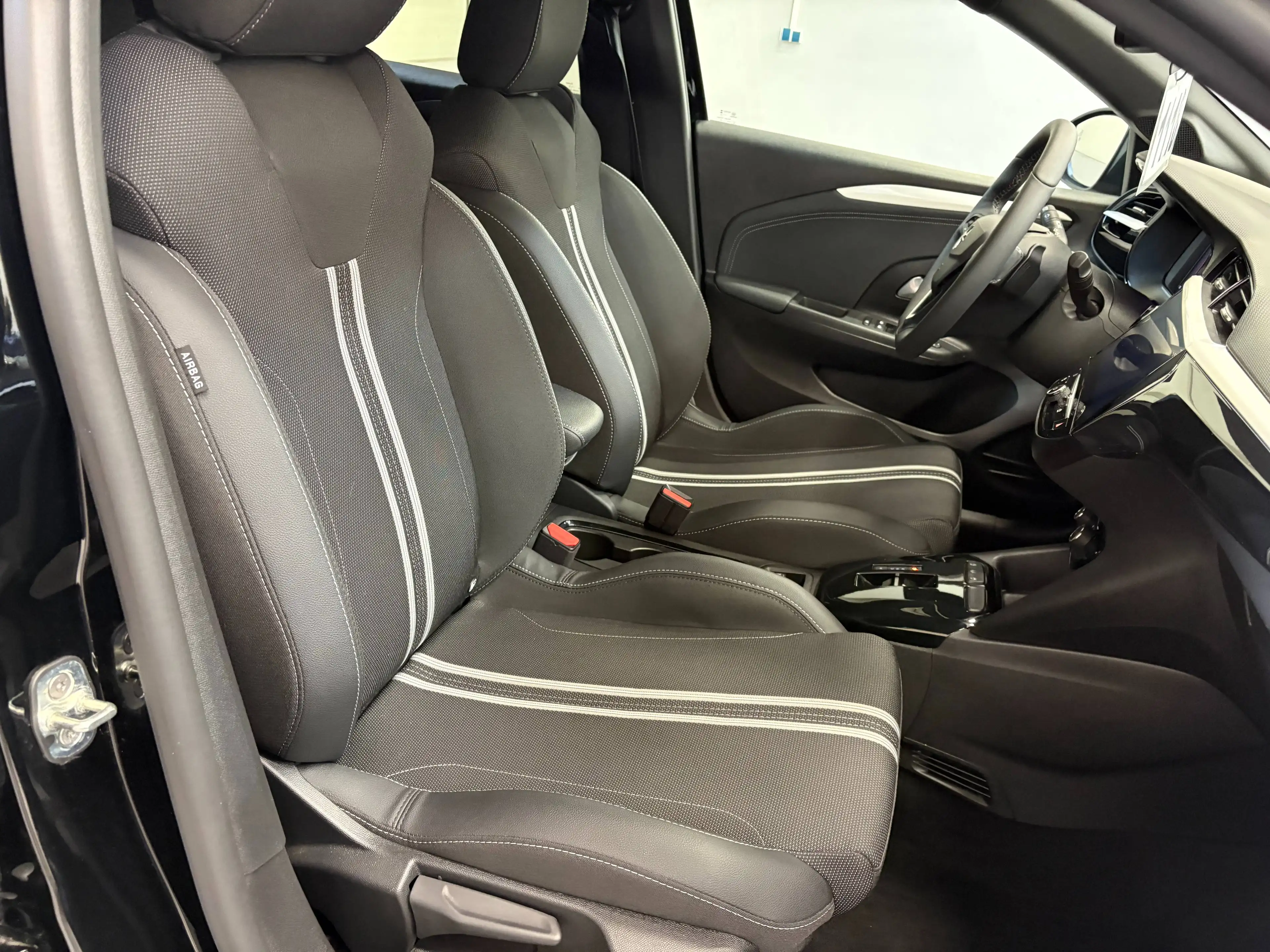 Opel Corsa GS-Line 48V AT*KAMERA*LED*ACC*NAVI* — photo 25