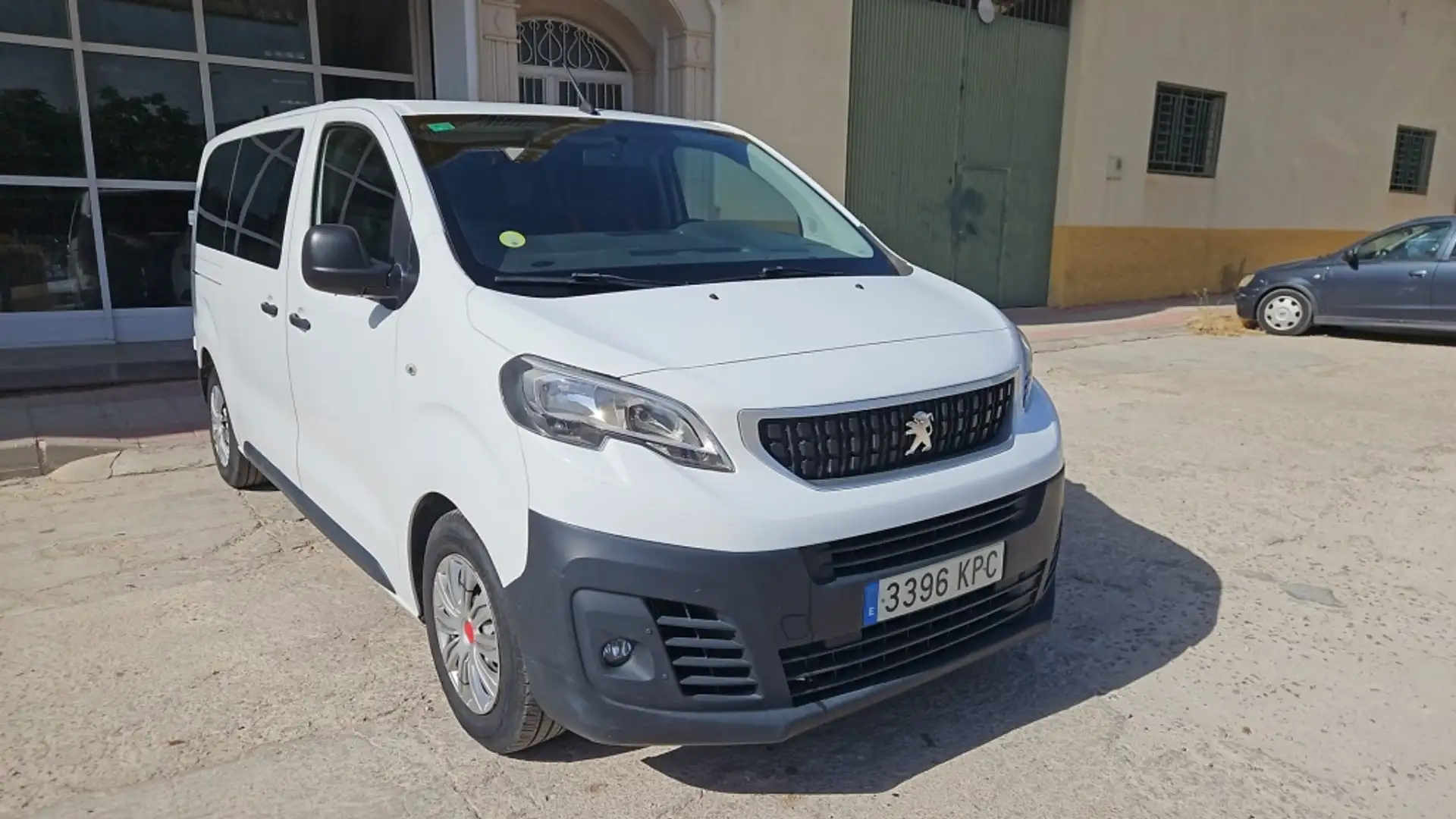 Peugeot Traveller 1.6BlueHDI Active Standard 115 Blanco - 2