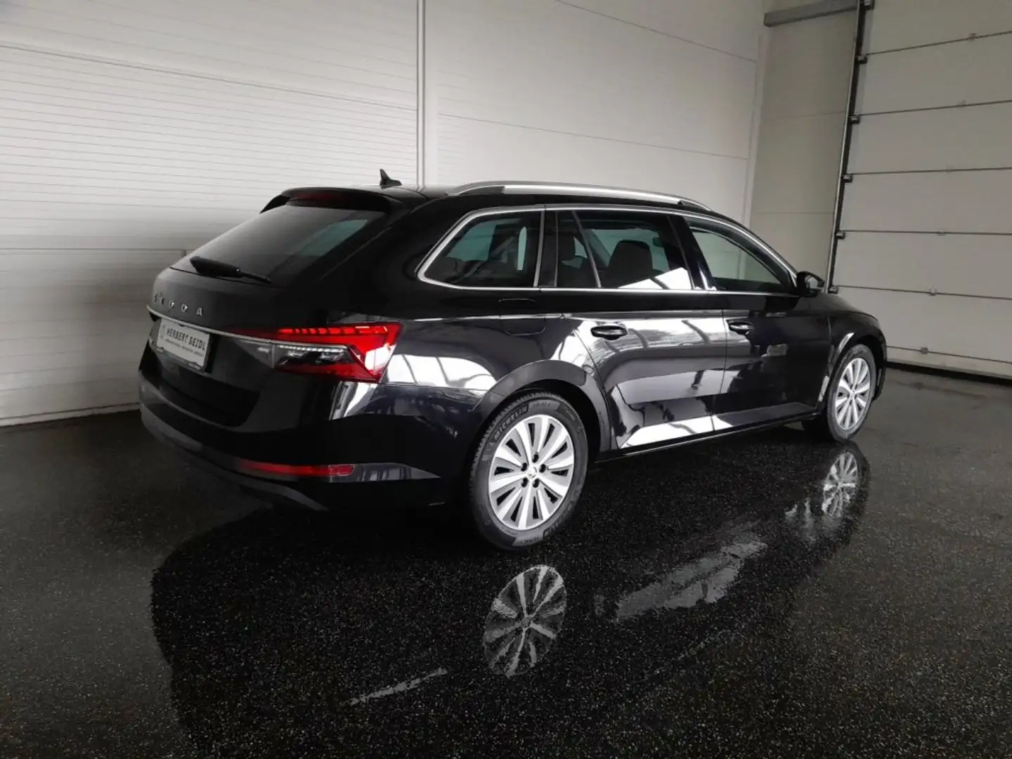 Skoda Superb Kombi STYLE 2,0 TDI *MATRIX-LED / VIRTUELL / NAVI / ACC / MEMORY SPORTSITZE / ACC / E-KLAPPE* Schwarz - 2