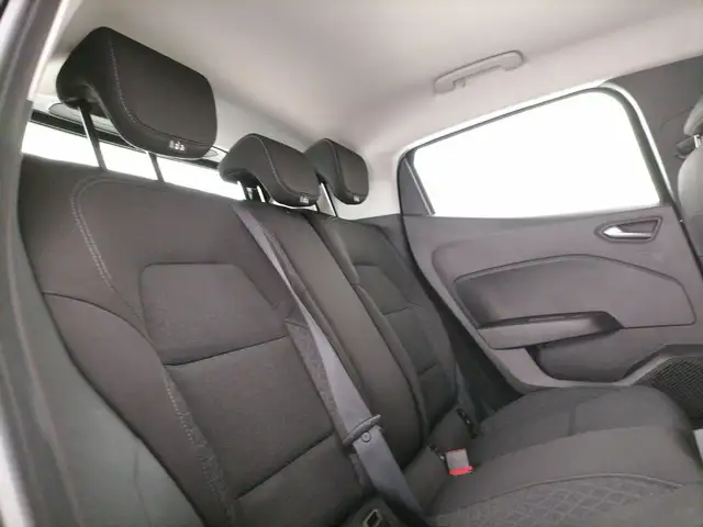 Renault Clio view 8