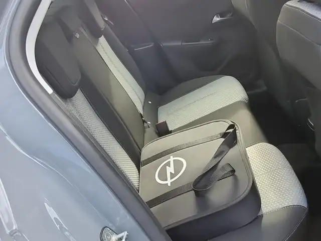 Opel Corsa-E view 15