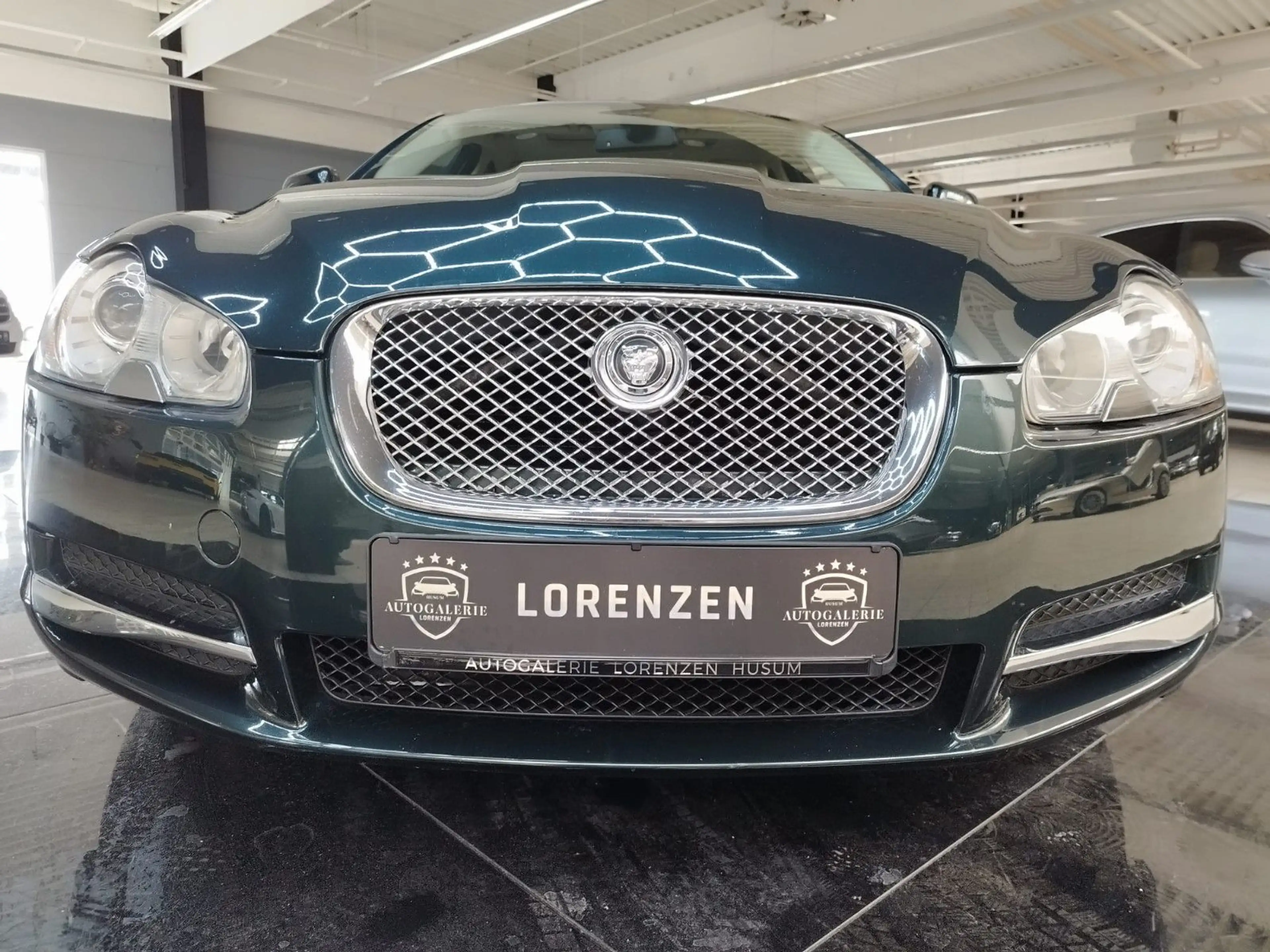 Jaguar XF 2.7 V6 Diesel Premium Luxury Pano Xenon — photo 3