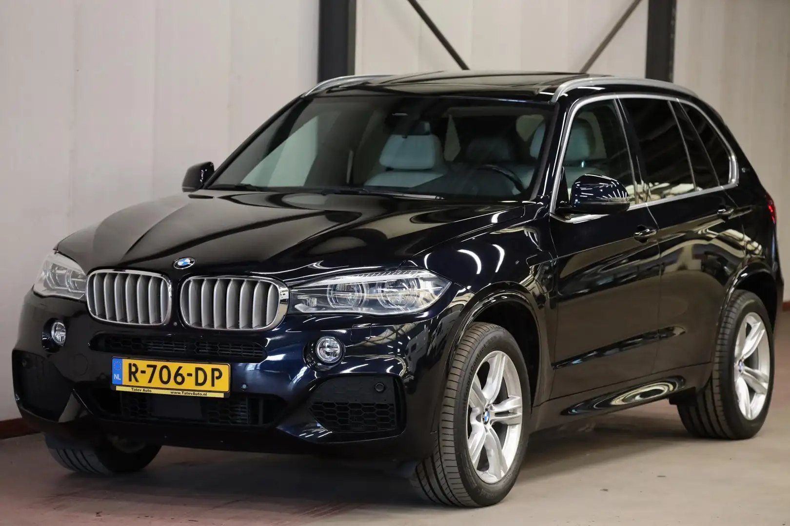 BMW X5 xDrive40e LEASE 625 EURO PER MAAND BMW X5 xDrive40 Zwart - 1