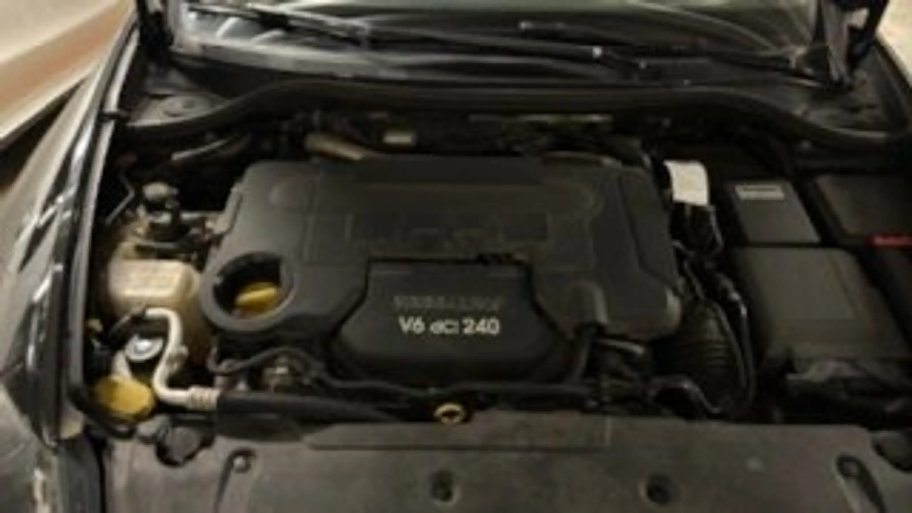Renault Laguna Coupé V6 dci — photo 14