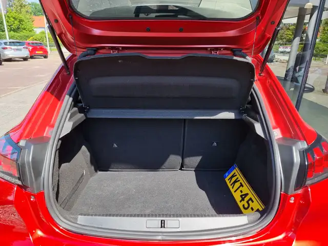 Peugeot 208 view 10
