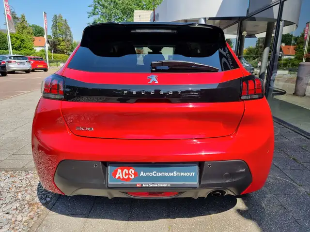 Peugeot 208 view 9