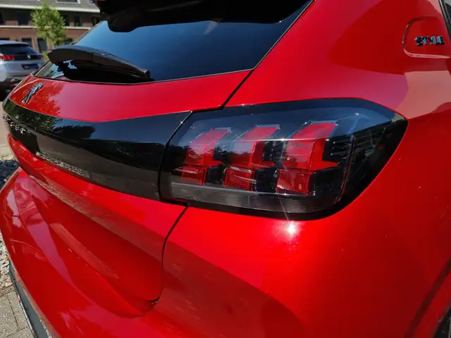 Peugeot 208 view 29