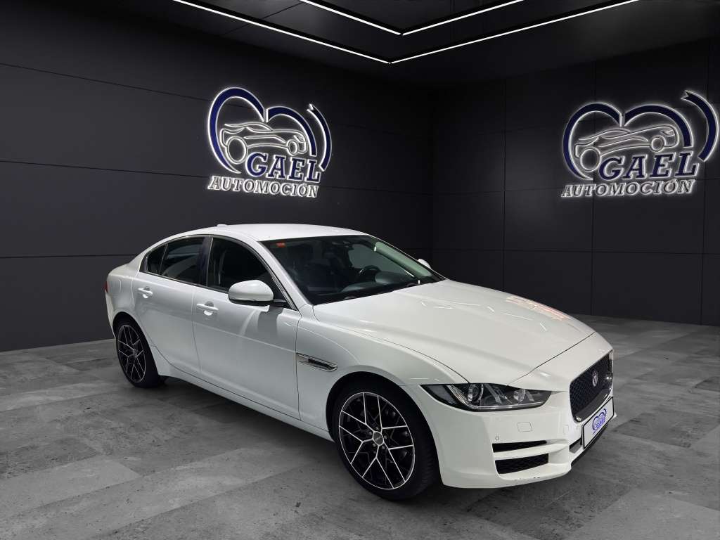 Jaguar XE 2.0 Diesel Portfolio Aut. 180 - foto 1