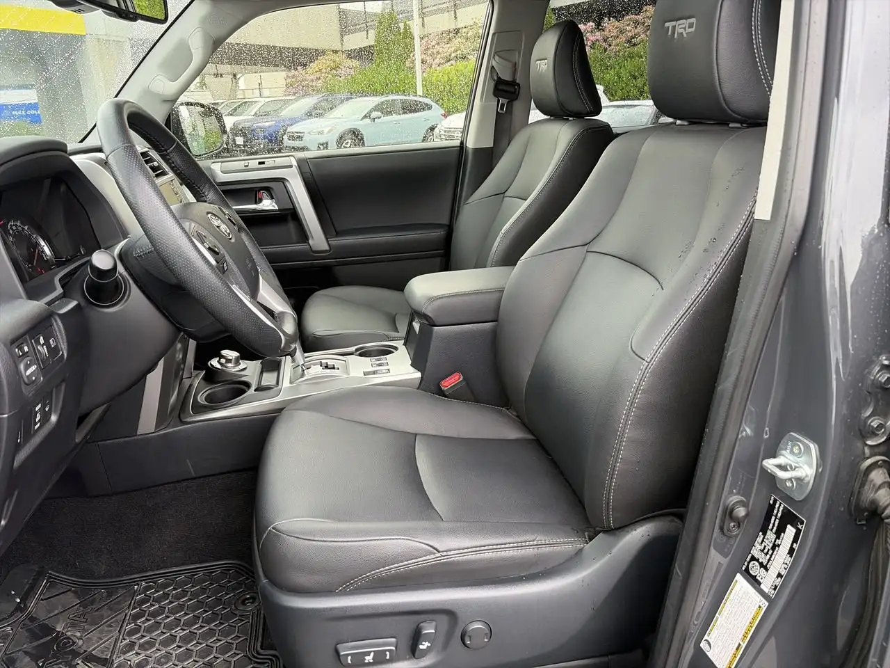 Toyota 4-Runner снимка Toyota 4-Runner