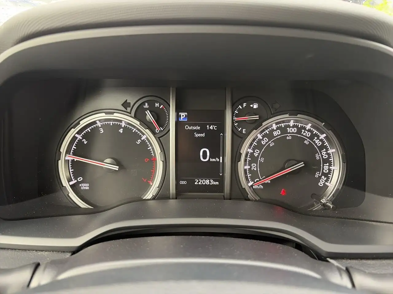 Toyota 4-Runner снимка Toyota 4-Runner