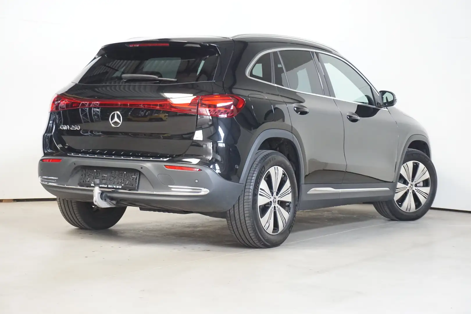 Mercedes-Benz EQA 250 WEGKLAPBARE TREKHAAK Noir - 2