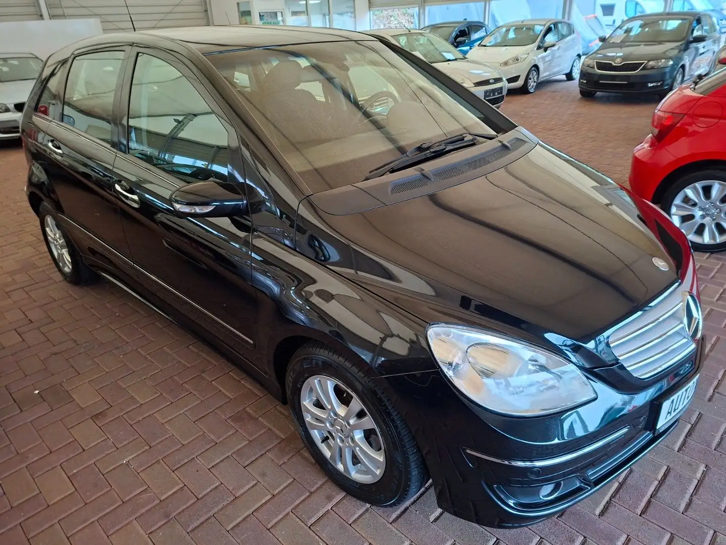 Mercedes-Benz B 170 Automatik Klima Teil-Leder PDC AHK Schwarz - 2