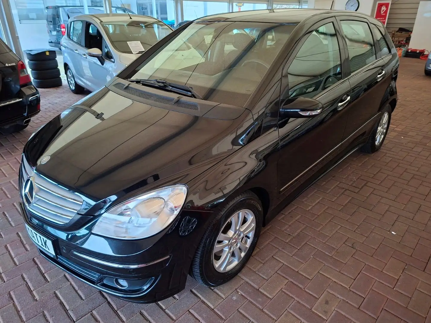 Mercedes-Benz B 170 Automatik Klima Teil-Leder PDC AHK Schwarz - 1