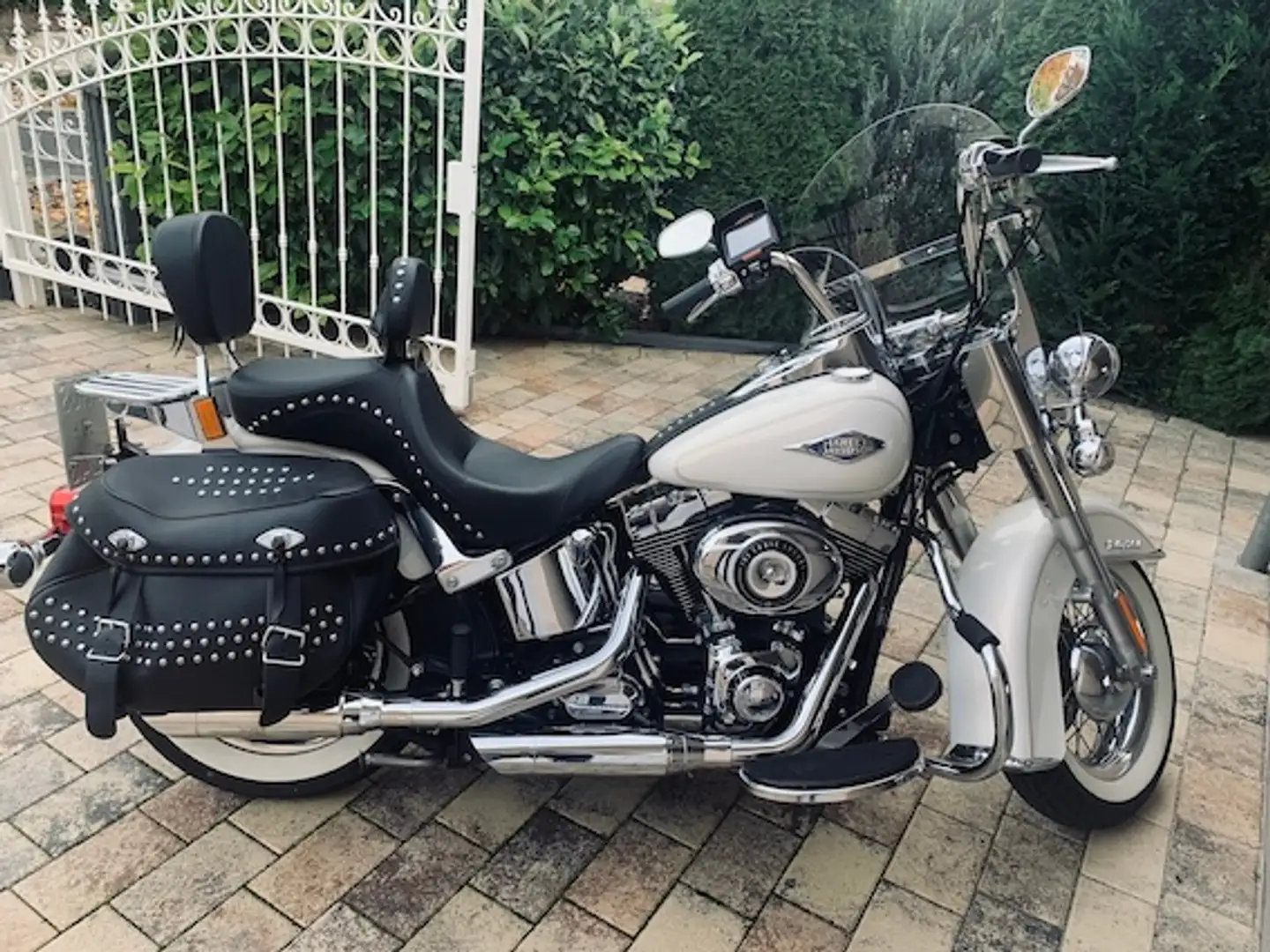 Harley-Davidson Heritage Softail FLSTC 103 Oro - 1