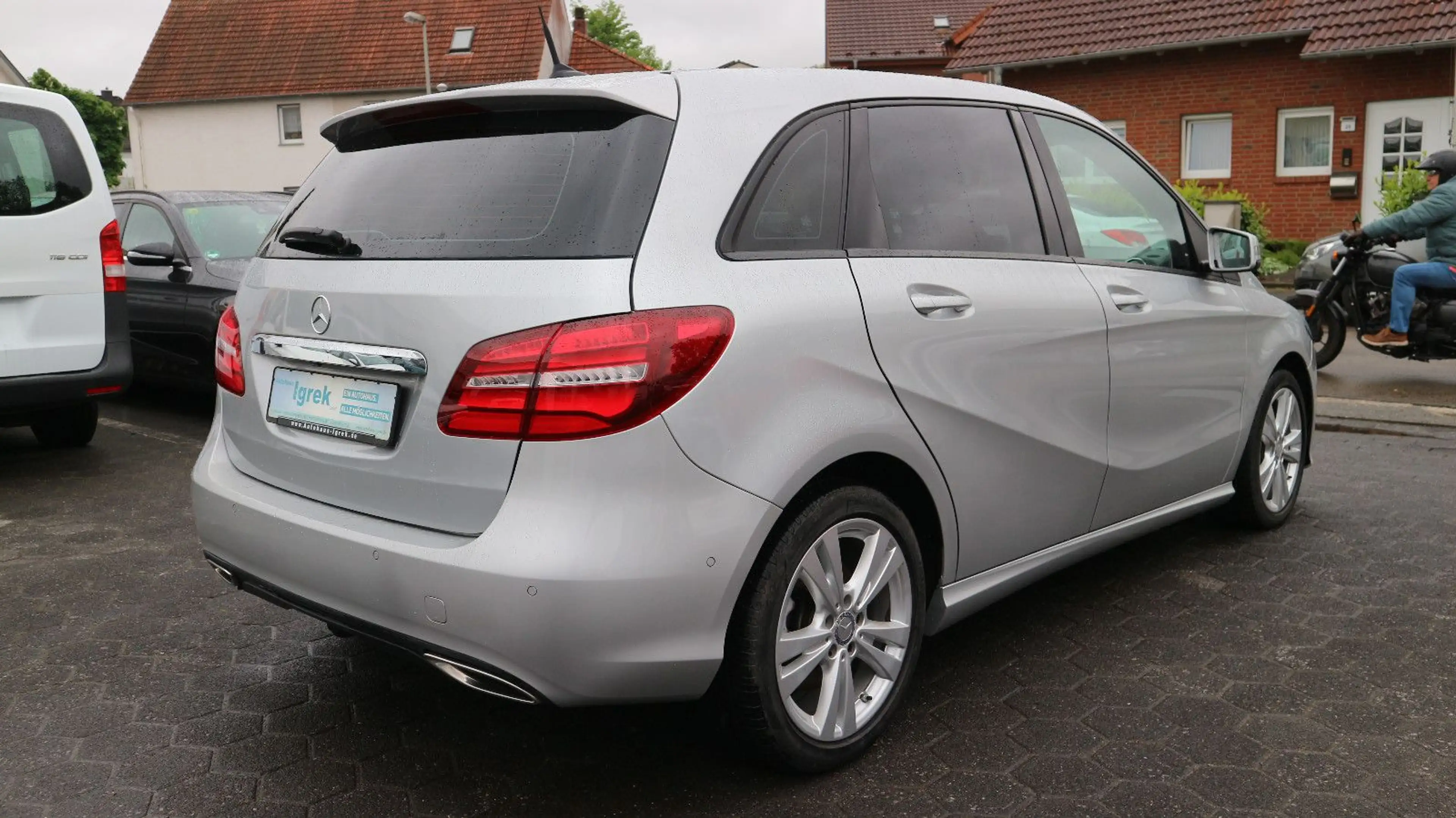Mercedes-Benz B 220 CDI / d Navi/PDC+Kamera/AHK./Automatik. — photo 6